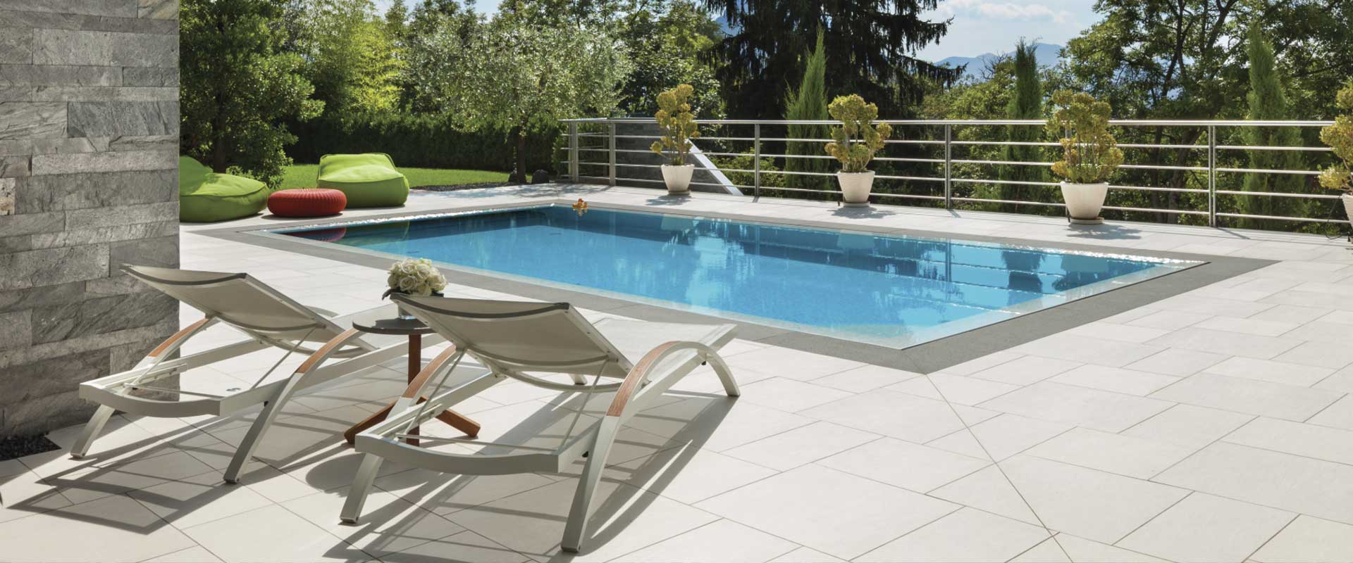 Semana Santa en tu jardín 1 Jardines con piscina en Calafell