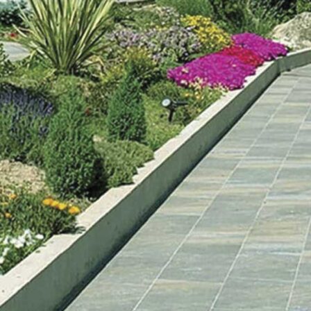 Reforma y mantenimiento de jardín en Vilanova i la Geltrú