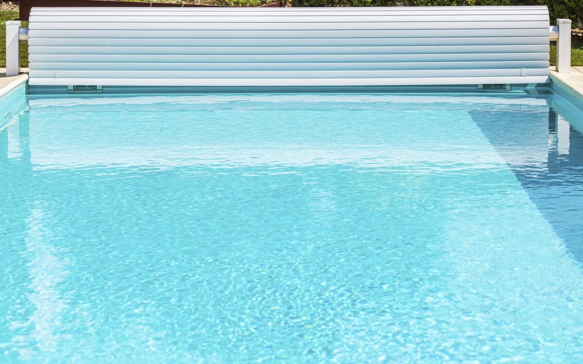 ¿Cómo hacer que tu piscina sea más sostenible?