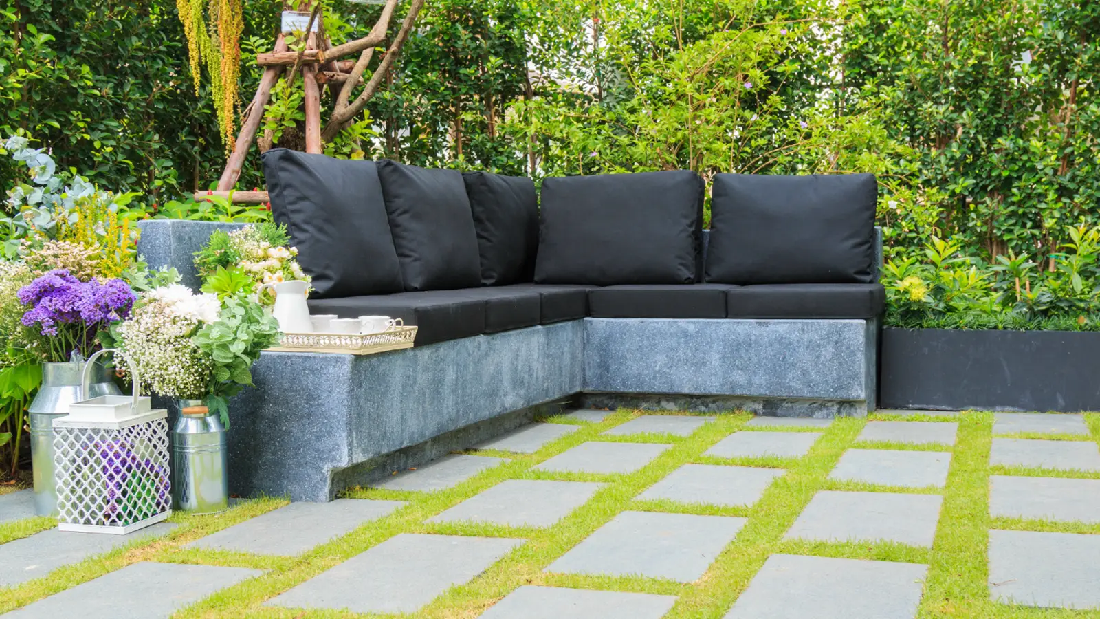 Cómo tener un jardín exuberante y ahorrar agua